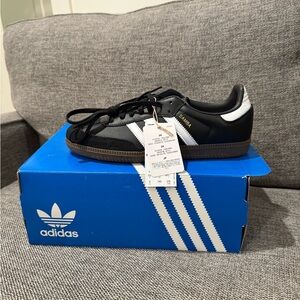 Adidas Black and White Sneakers Classic Design